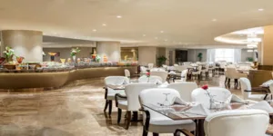 مطعم فندق كوبثورن مكة